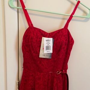 Beautiful red dress!